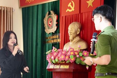 Hà Nội: Công an phường Đông Ngạc nâng cao kỹ năng giao tiếp, ứng xử trong tiếp xúc và phục vụ Nhân dân