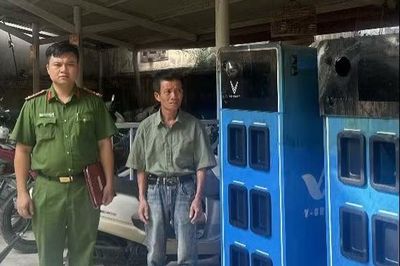 Bắt giữ đối tượng hủy hoại 2 tủ đổi pin của V-Green