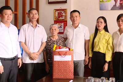 Xã Hát Môn tri ân các gia đình chính sách, người có công