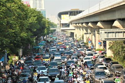 Hạ tầng giao thông và thực trạng ùn tắc