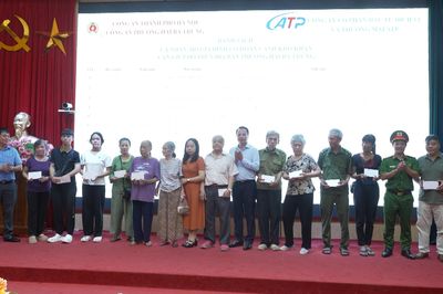 Công an phường Hai Bà Trưng kết nối 'Trái tim yêu thương'