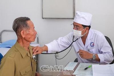 Chăm lo sức khỏe cho người có công: Trọn nghĩa tri ân