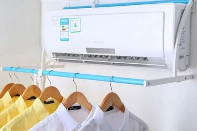 Phơi quần áo trong phòng điều hòa: Giải pháp hữu ích hay thói quen gây tốn điện?