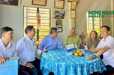 Phó Chủ tịch UBND tỉnh Lâm Đồng thăm, tặng quà gia đình người có công tại xã Đắk Song