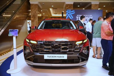 Cận cảnh Hyundai Tucson Hybrid sắp ra mắt, mức giá dự kiến dưới 999 triệu đồng