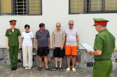 Khởi tố thêm 4 kẻ liên quan đường đây buôn lậu kim cương xuyên quốc gia