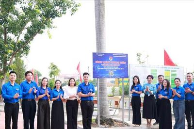 Tuổi trẻ Cơ quan Báo và Phát thanh, truyền hình Hà Nội viết tiếp truyền thống 'Uống nước nhớ nguồn'