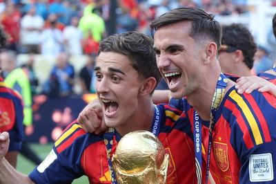 Vô địch World Cup, cầu thủ Tây Ban Nha nhận phần thưởng 'có một không hai' từ quê nhà