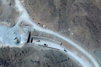 Tình báo Israel: Iran có thể đã đưa hàng nghìn máy ly tâm vào 'pháo đài bất khả xuyên phá'
