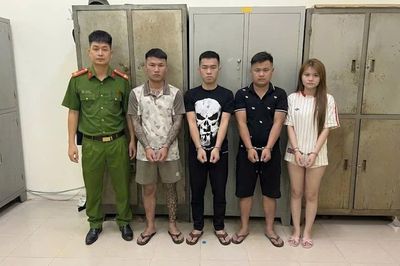 Công an xã Thanh Trì bắt giữ bốn đối tượng mua bán, sử dụng ma túy