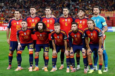 Cần một trận giữa Tây Ban Nha và Chelsea để giải bí ẩn lớn nhất