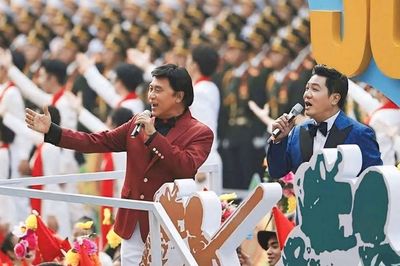 'Màu hoa đỏ' - biến mất mát thành sức mạnh tinh thần