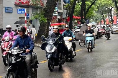 Thời tiết ngày 23/7: Bắc Bộ có mưa rào và dông, Trung Bộ có nơi nắng nóng gay gắt