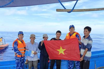 Tiếp thêm niềm tin và khát vọng vươn khơi