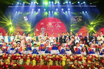 Âm vang bản hùng ca 'Một thời hoa lửa'