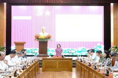 Đổi mới, nâng cao hiệu quả bảo vệ nền tảng tư tưởng của Đảng trong tình hình mới