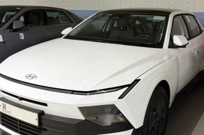 Hyundai Elantra 2027 bản tiêu chuẩn lộ diện tại Hàn Quốc