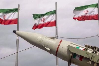 Iran cảnh báo phản ứng toàn diện nếu Mỹ 'đặt chân' lên lãnh thổ nước này