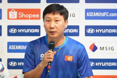 HLV Kim Sang Sik: Tuyển Việt Nam cố gắng thắng to Timor Leste