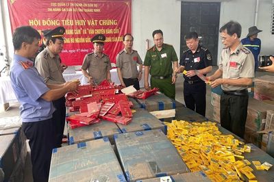 Tiêu hủy gần 154.000 bao thuốc lá nhập lậu trong vụ án buôn bán hàng cấm
