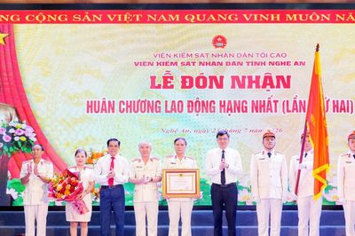 Viện Kiểm sát nhân dân tỉnh Nghệ An đón nhận Huân chương Lao động hạng Nhất