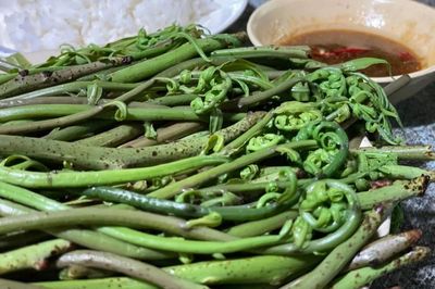 Mỗi năm chỉ ngon vài tuần, loại rau này luôn được người sành ăn chờ đợi