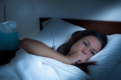 Thức dậy vào cùng một khung giờ mỗi đêm có đáng lo?