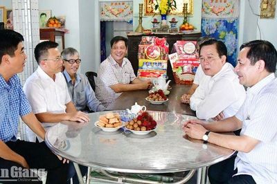 Ban Tổ chức Trung ương tri ân gia đình liệt sĩ tại xã Vĩnh Hòa