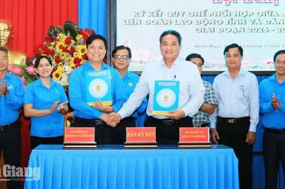 Thành lập Công đoàn phường Bình Đức và xã Bình Hòa, quản lý hơn 3.300 đoàn viên