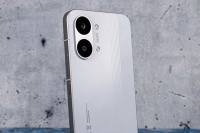 Poco X8 lộ diện qua các chứng nhận quốc tế: Pin 9.000mAh và màn hình OLED 1.5K