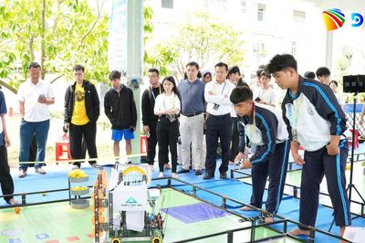 Nuôi dưỡng nhân lực công nghệ từ sân chơi robotics