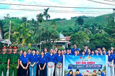 Tuổi trẻ Trà My và Trà Liên triển khai phong trào 'Bình dân học vụ số'