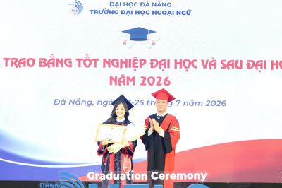 Trường Đại học Ngoại ngữ Đà Nẵng trao bằng tốt nghiệp cho hơn 1.000 sinh viên