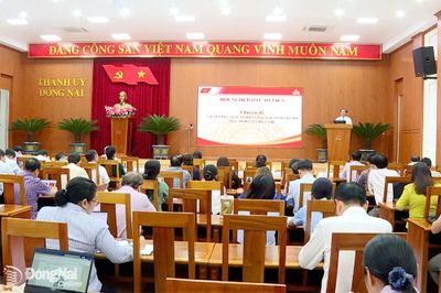 Hội nghị Báo cáo viên Thành ủy tháng 7-2026