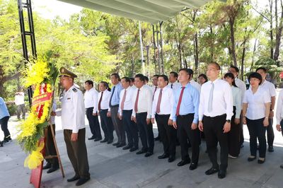 Còn mãi với non sông - Bài 4: Những nghĩa trang liệt sĩ quốc gia ở mảnh đất anh hùng