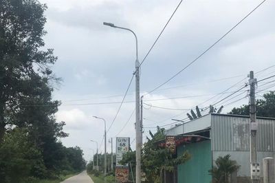 Hiệu quả lớn từ đường điện chiếu sáng ở Trà Tân