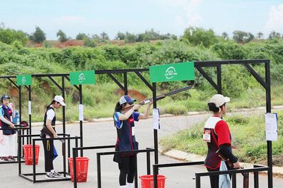 Lần đầu tiên Việt Nam tổ chức thi đấu bắn súng đĩa bay vào ban đêm