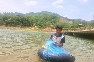 Mưu sinh theo dòng Đakrông