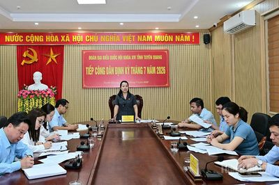 Đoàn ĐBQH tỉnh tiếp công dân, đề nghị giải quyết kịp thời chế độ theo Nghị định 76