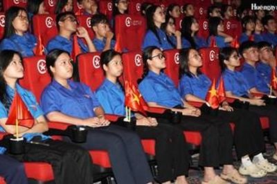 Chiếu phim lịch sử, khơi dậy lòng yêu nước trong thế hệ trẻ