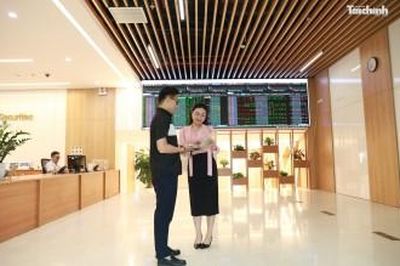 Chứng khoán ngày 23/7: VN-Index hồi phục mạnh, tiến sát mốc 1.700 điểm
