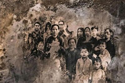 Tây Ninh: Phát hiện bức ảnh gia đình trong mộ liệt sĩ chưa xác định danh tính