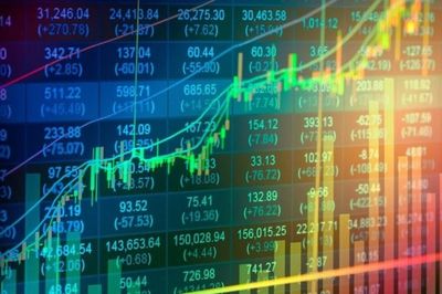 Dòng tiền bắt đáy kéo VN-Index tăng mạnh