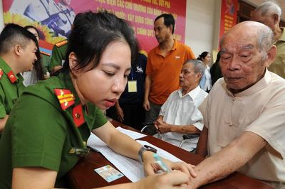 Công an Đắk Lắk mở đợt cao điểm thu nhận mẫu sinh phẩm ADN thân nhân liệt sĩ