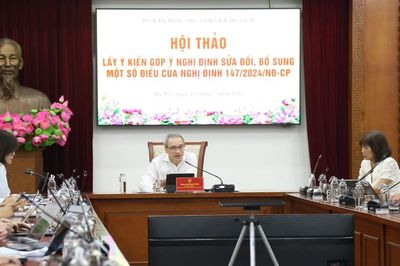 Đề xuất cân nhắc quy định cấm người dưới 16 tuổi tương tác trên mạng xã hội