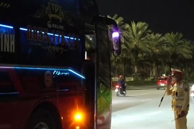 Hà Nội tăng cường kiểm tra xe khách trong đêm