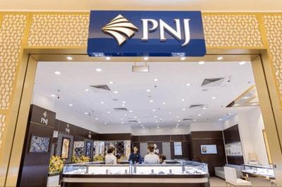 PNJ chậm trả tiền mua lại sản phẩm, cổ phiếu giảm sâu 50%