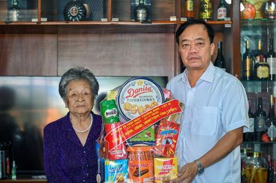 Tri ân thế hệ đi trước