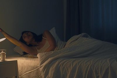 4 điều nên làm nếu bạn có thói quen bật đèn ngủ suốt đêm