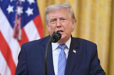 Ông Trump đe dọa: Iran bắn một tàu, Mỹ sẽ phá một cây cầu